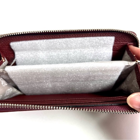 PIAZZA Smooth Leather Zip around Wallet Burgundy NWOT - Picture 3 of 7